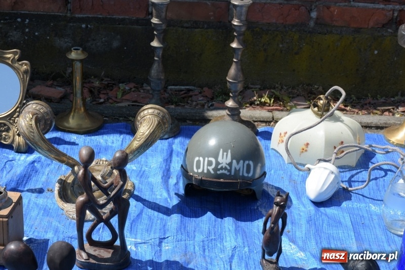 Zdjęcie w galerii na portalu naszraciborz.pl: Ruszył dwudniowy jarmark w Chałupkach  wiadomości z regionu