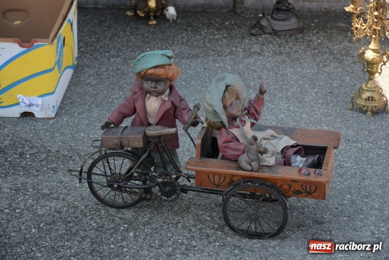 Zdjęcie w galerii na portalu naszraciborz.pl: Ruszył dwudniowy jarmark w Chałupkach  wiadomości z regionu