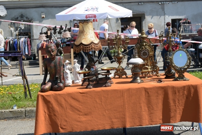 Zdjęcie w galerii na portalu naszraciborz.pl: Ruszył dwudniowy jarmark w Chałupkach  wiadomości z regionu