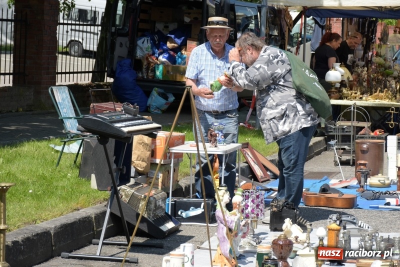 Zdjęcie w galerii na portalu naszraciborz.pl: Ruszył dwudniowy jarmark w Chałupkach  wiadomości z regionu