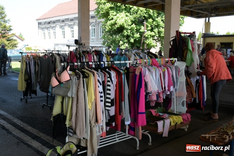 Zdjęcie w galerii na portalu naszraciborz.pl: Ruszył dwudniowy jarmark w Chałupkach  wiadomości z regionu