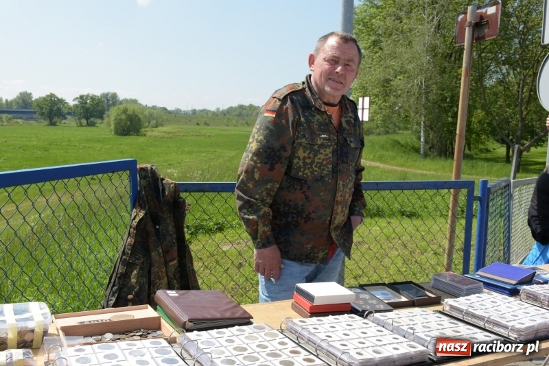 Zdjęcie w galerii na portalu naszraciborz.pl: Ruszył dwudniowy jarmark w Chałupkach  wiadomości z regionu