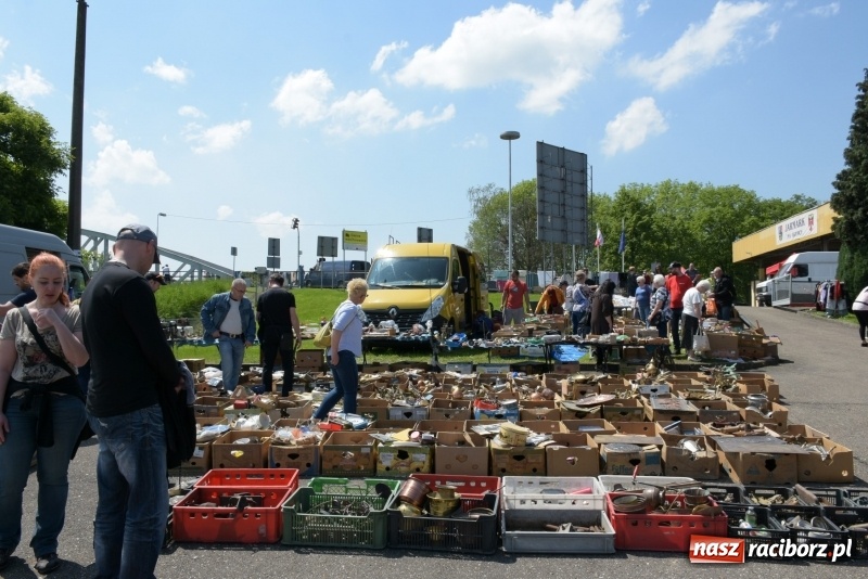 Zdjęcie w galerii na portalu naszraciborz.pl: Ruszył dwudniowy jarmark w Chałupkach  wiadomości z regionu