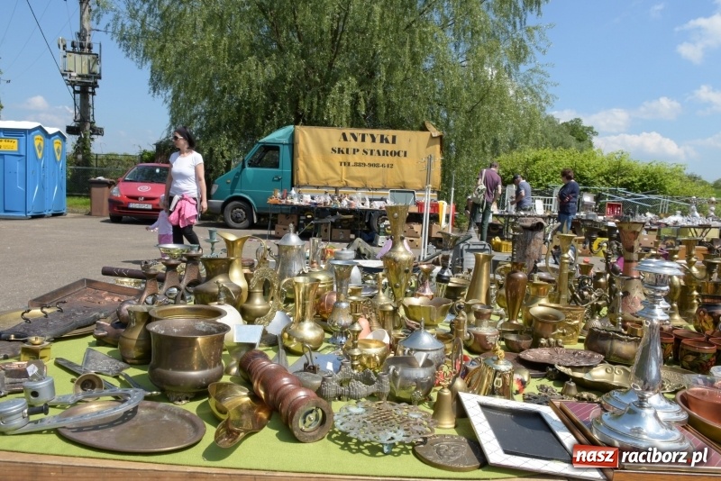 Zdjęcie w galerii na portalu naszraciborz.pl: Ruszył dwudniowy jarmark w Chałupkach  wiadomości z regionu