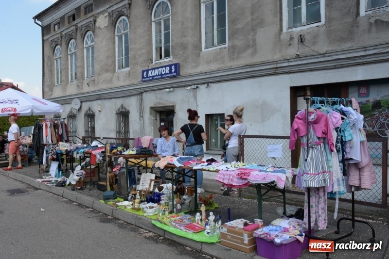Zdjęcie w galerii na portalu naszraciborz.pl: Ruszył dwudniowy jarmark w Chałupkach  wiadomości z regionu