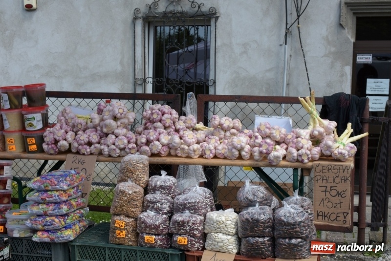 Zdjęcie w galerii na portalu naszraciborz.pl: Ruszył dwudniowy jarmark w Chałupkach  wiadomości z regionu