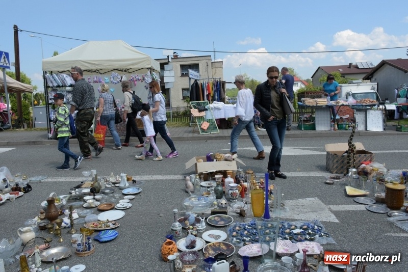 Zdjęcie w galerii na portalu naszraciborz.pl: Ruszył dwudniowy jarmark w Chałupkach  wiadomości z regionu