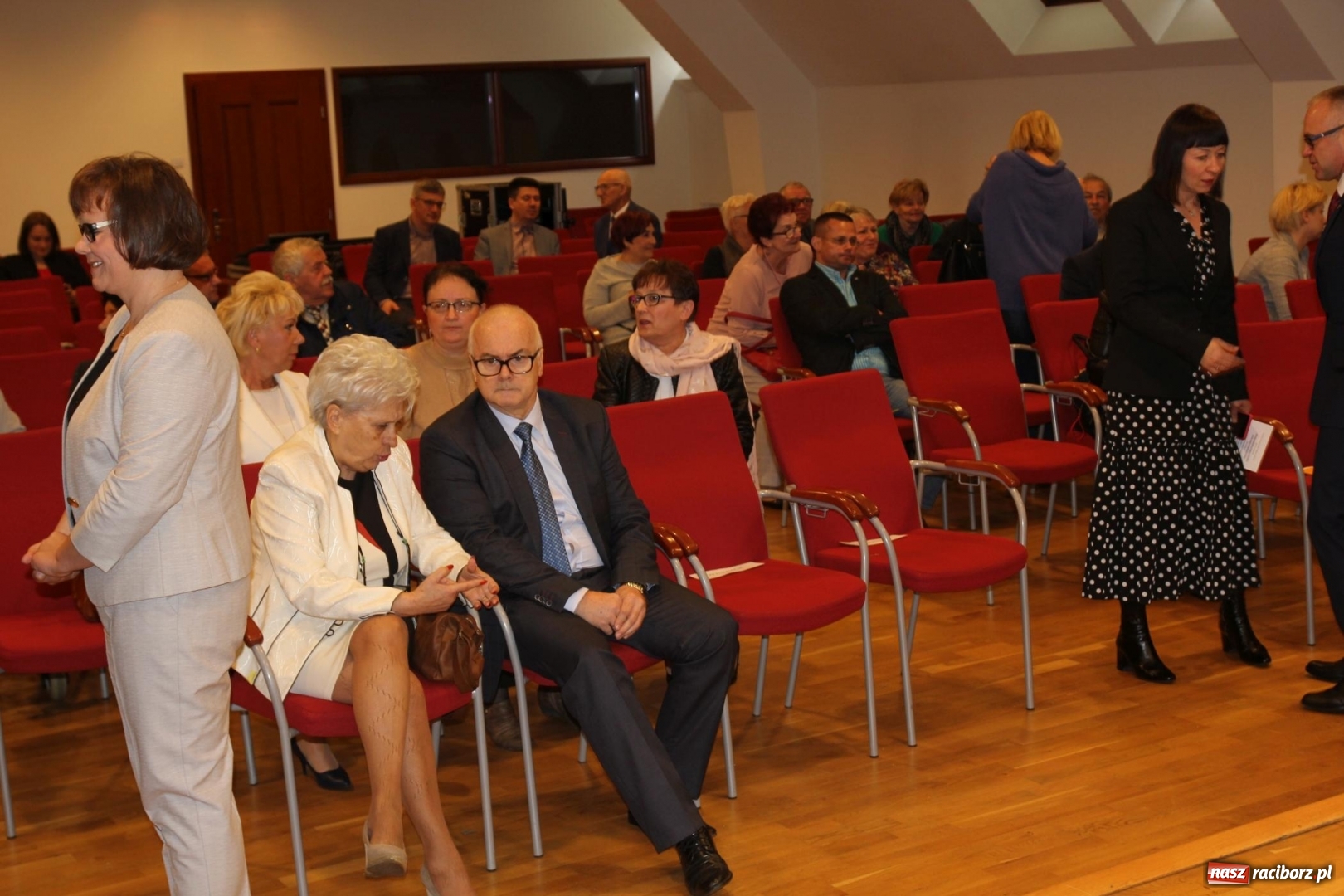 Zdjęcie w galerii na portalu naszraciborz.pl: 100-lecie służb sanitarnych w Polsce. Konferencja na zamku wiadomości z regionu