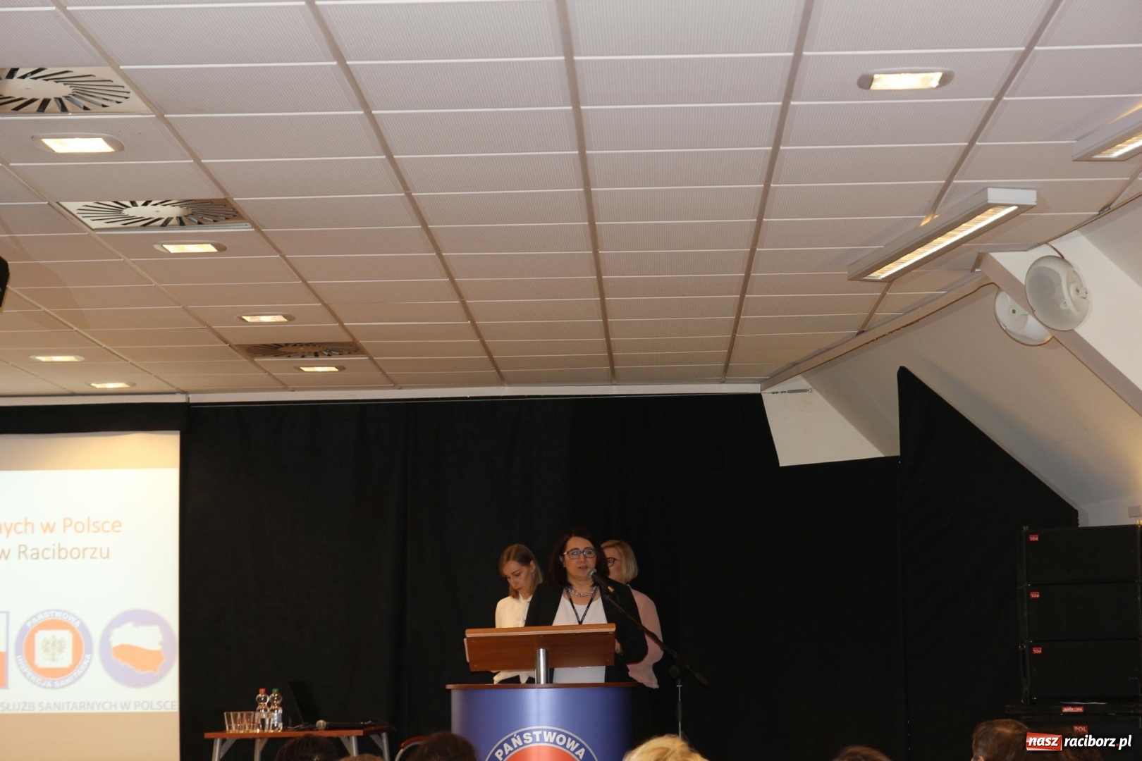 Zdjęcie w galerii na portalu naszraciborz.pl: 100-lecie służb sanitarnych w Polsce. Konferencja na zamku wiadomości z regionu