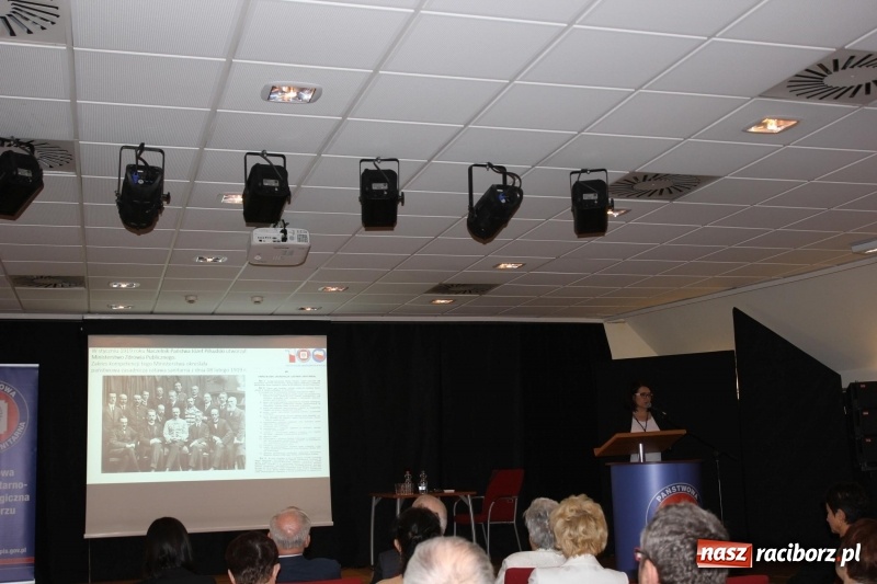 Zdjęcie w galerii na portalu naszraciborz.pl: 100-lecie służb sanitarnych w Polsce. Konferencja na zamku wiadomości z regionu