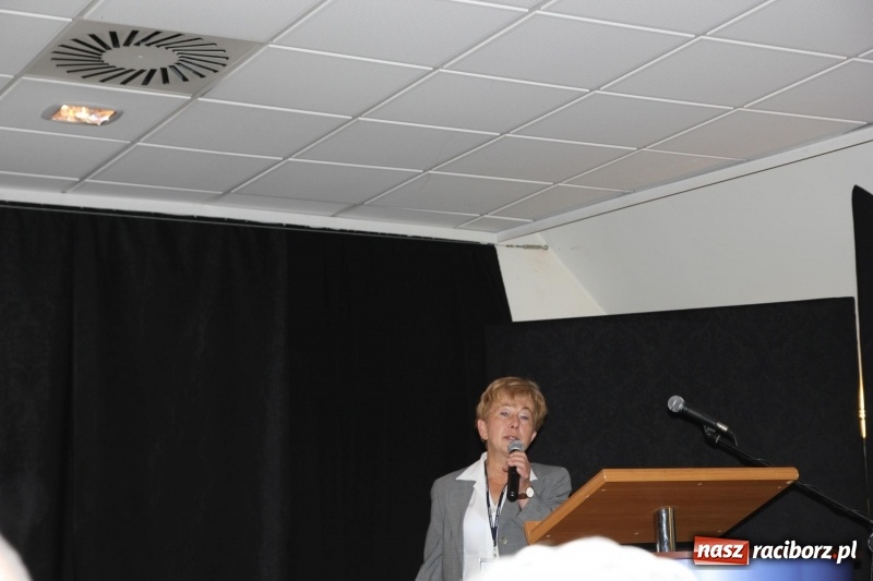 Zdjęcie w galerii na portalu naszraciborz.pl: 100-lecie służb sanitarnych w Polsce. Konferencja na zamku wiadomości z regionu