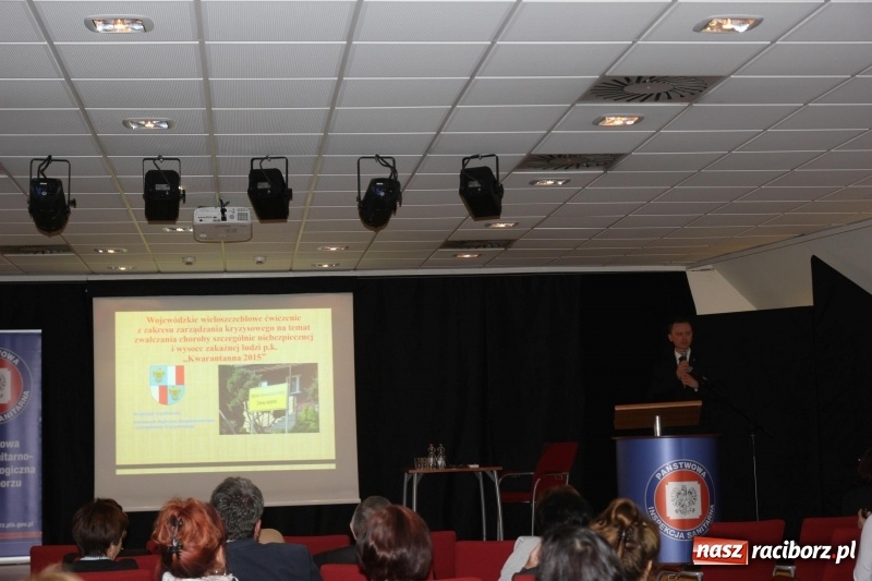 Zdjęcie w galerii na portalu naszraciborz.pl: 100-lecie służb sanitarnych w Polsce. Konferencja na zamku wiadomości z regionu