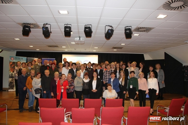 Zdjęcie w galerii na portalu naszraciborz.pl: 100-lecie służb sanitarnych w Polsce. Konferencja na zamku wiadomości z regionu