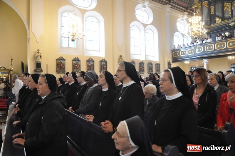 Zdjęcie w galerii na portalu naszraciborz.pl: Oblubienica Krzyża. Zakończył się diecezjalny proces beatyfikacyjny zakonnicy z Raciborza-Brzezia [FOTO i WIDEO] wiadomości z regionu