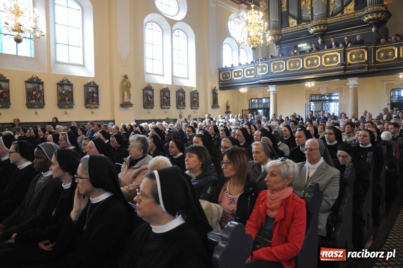 Zdjęcie w galerii na portalu naszraciborz.pl: Oblubienica Krzyża. Zakończył się diecezjalny proces beatyfikacyjny zakonnicy z Raciborza-Brzezia [FOTO i WIDEO] wiadomości z regionu