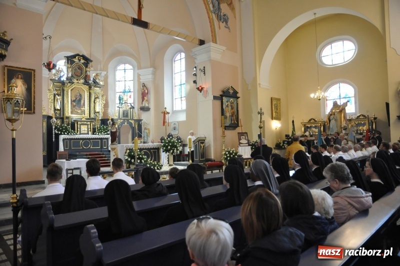 Zdjęcie w galerii na portalu naszraciborz.pl: Oblubienica Krzyża. Zakończył się diecezjalny proces beatyfikacyjny zakonnicy z Raciborza-Brzezia [FOTO i WIDEO] wiadomości z regionu