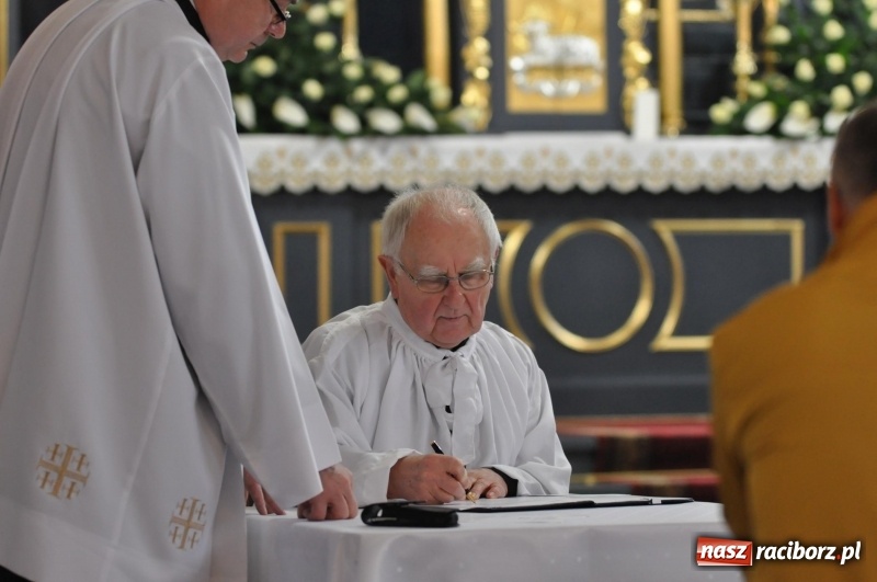 Zdjęcie w galerii na portalu naszraciborz.pl: Oblubienica Krzyża. Zakończył się diecezjalny proces beatyfikacyjny zakonnicy z Raciborza-Brzezia [FOTO i WIDEO] wiadomości z regionu
