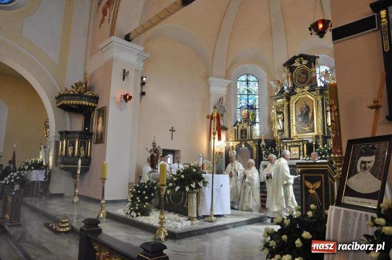 Zdjęcie w galerii na portalu naszraciborz.pl: Oblubienica Krzyża. Zakończył się diecezjalny proces beatyfikacyjny zakonnicy z Raciborza-Brzezia [FOTO i WIDEO] wiadomości z regionu