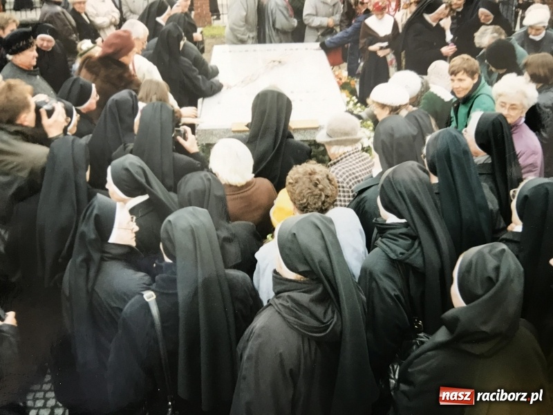 Zdjęcie w galerii na portalu naszraciborz.pl: Oblubienica Krzyża. Zakończył się diecezjalny proces beatyfikacyjny zakonnicy z Raciborza-Brzezia [FOTO i WIDEO] wiadomości z regionu