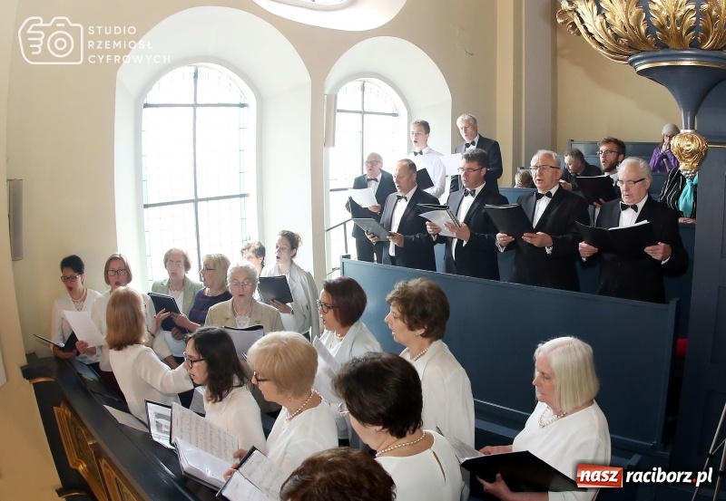 Zdjęcie w galerii na portalu naszraciborz.pl: Oblubienica Krzyża. Zakończył się diecezjalny proces beatyfikacyjny zakonnicy z Raciborza-Brzezia [FOTO i WIDEO] wiadomości z regionu
