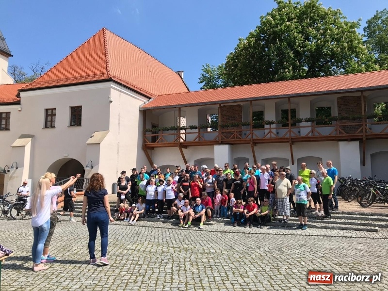 Zdjęcie w galerii na portalu naszraciborz.pl: Food Trucki po raz kolejny zagościły na Zamku Piastowskim wiadomości z regionu