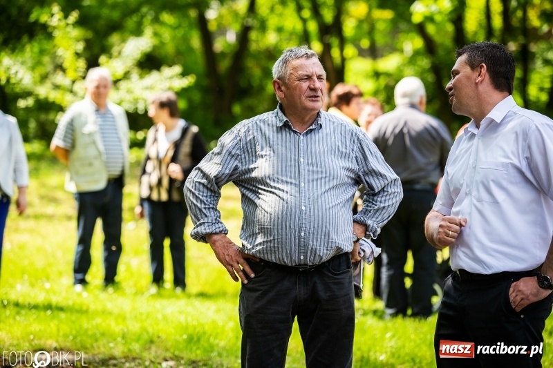 Zdjęcie w galerii na portalu naszraciborz.pl: Pierwsza konna procesja ze świętym Urbanem w Łubowicach wiadomości z regionu