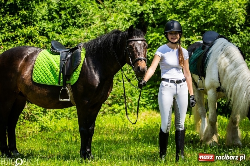 Zdjęcie w galerii na portalu naszraciborz.pl: Pierwsza konna procesja ze świętym Urbanem w Łubowicach wiadomości z regionu