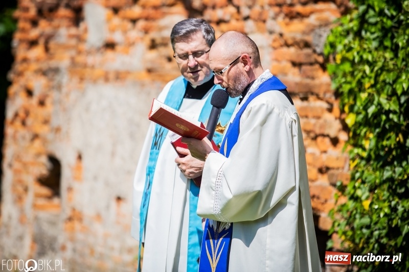 Zdjęcie w galerii na portalu naszraciborz.pl: Pierwsza konna procesja ze świętym Urbanem w Łubowicach wiadomości z regionu
