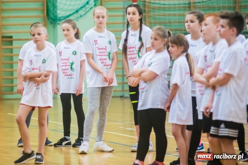 Zdjęcie w galerii na portalu naszraciborz.pl: Zagrali dla swych mam już po raz ósmy [FOTO] wiadomości z regionu