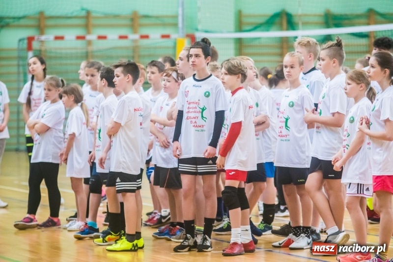 Zdjęcie w galerii na portalu naszraciborz.pl: Zagrali dla swych mam już po raz ósmy [FOTO] wiadomości z regionu