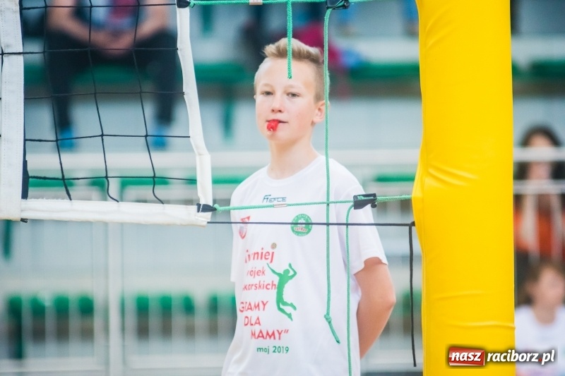 Zdjęcie w galerii na portalu naszraciborz.pl: Zagrali dla swych mam już po raz ósmy [FOTO] wiadomości z regionu