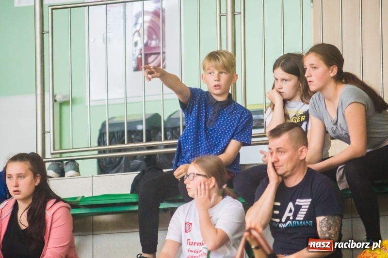 Zdjęcie w galerii na portalu naszraciborz.pl: Zagrali dla swych mam już po raz ósmy [FOTO] wiadomości z regionu