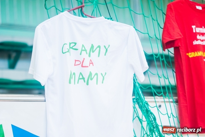 Zdjęcie w galerii na portalu naszraciborz.pl: Zagrali dla swych mam już po raz ósmy [FOTO] wiadomości z regionu