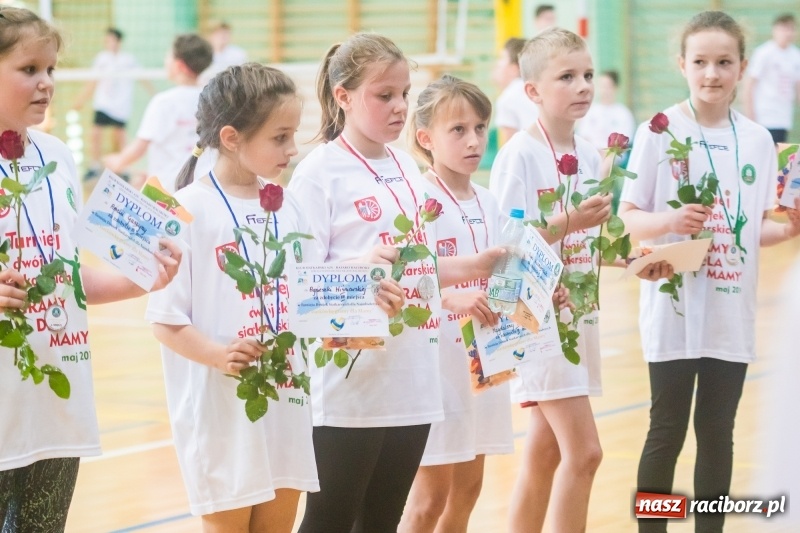 Zdjęcie w galerii na portalu naszraciborz.pl: Zagrali dla swych mam już po raz ósmy [FOTO] wiadomości z regionu