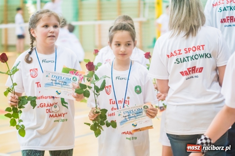 Zdjęcie w galerii na portalu naszraciborz.pl: Zagrali dla swych mam już po raz ósmy [FOTO] wiadomości z regionu