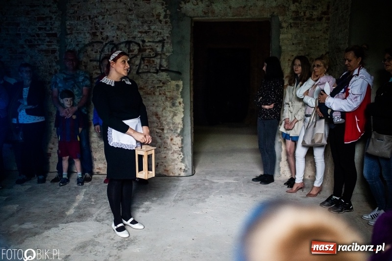 Zdjęcie w galerii na portalu naszraciborz.pl: Noc Muzeów w pałacu w Rzuchowie wiadomości z regionu