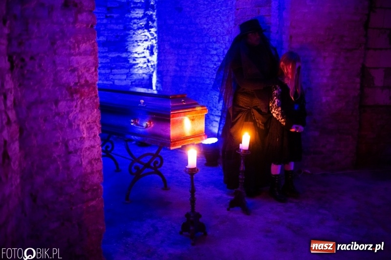 Zdjęcie w galerii na portalu naszraciborz.pl: Noc Muzeów w pałacu w Rzuchowie wiadomości z regionu