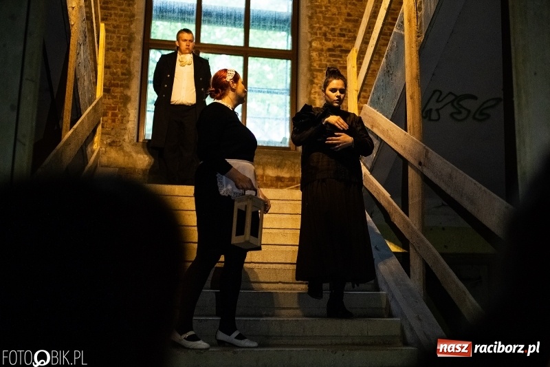 Zdjęcie w galerii na portalu naszraciborz.pl: Noc Muzeów w pałacu w Rzuchowie wiadomości z regionu