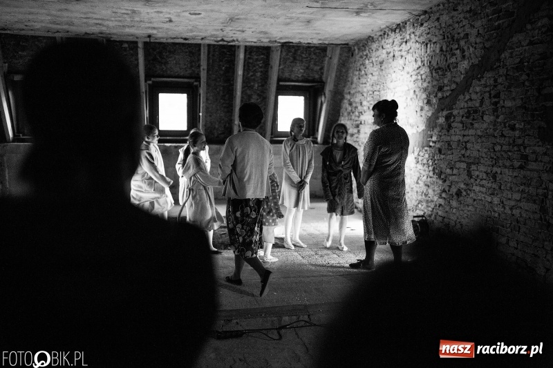 Zdjęcie w galerii na portalu naszraciborz.pl: Noc Muzeów w pałacu w Rzuchowie wiadomości z regionu