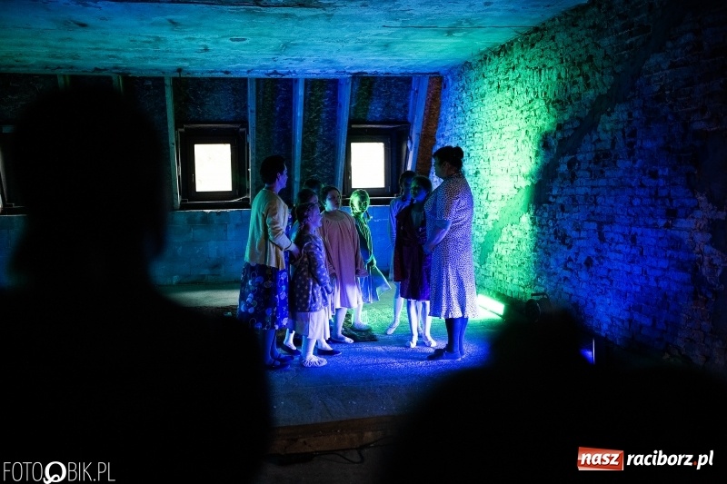 Zdjęcie w galerii na portalu naszraciborz.pl: Noc Muzeów w pałacu w Rzuchowie wiadomości z regionu