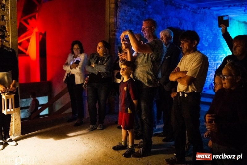 Zdjęcie w galerii na portalu naszraciborz.pl: Noc Muzeów w pałacu w Rzuchowie wiadomości z regionu