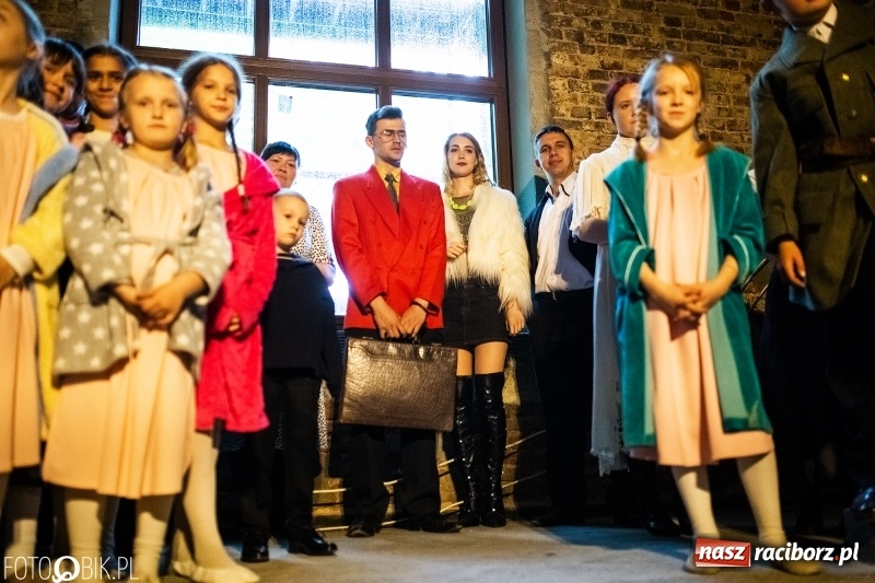 Zdjęcie w galerii na portalu naszraciborz.pl: Noc Muzeów w pałacu w Rzuchowie wiadomości z regionu