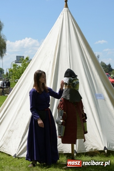 Zdjęcie w galerii na portalu naszraciborz.pl: Majówka pod zamkiem w Chałupkach [FOTO] wiadomości z regionu