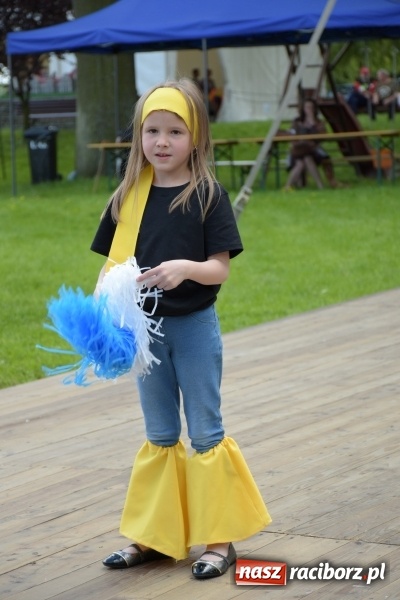 Zdjęcie w galerii na portalu naszraciborz.pl: Majówka pod zamkiem w Chałupkach [FOTO] wiadomości z regionu
