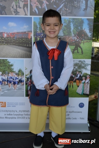 Zdjęcie w galerii na portalu naszraciborz.pl: Majówka pod zamkiem w Chałupkach [FOTO] wiadomości z regionu