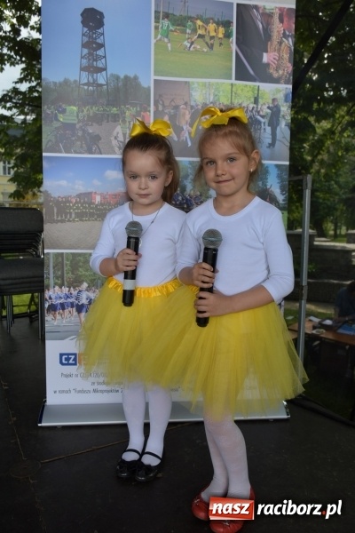 Zdjęcie w galerii na portalu naszraciborz.pl: Majówka pod zamkiem w Chałupkach [FOTO] wiadomości z regionu