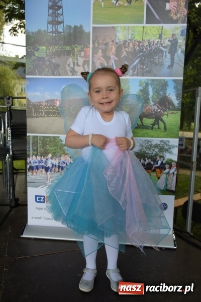 Zdjęcie w galerii na portalu naszraciborz.pl: Majówka pod zamkiem w Chałupkach [FOTO] wiadomości z regionu