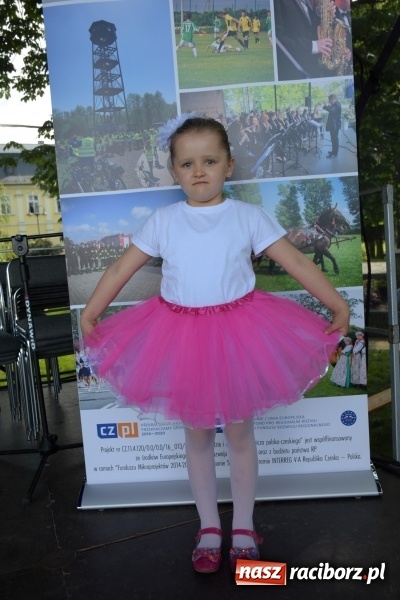 Zdjęcie w galerii na portalu naszraciborz.pl: Majówka pod zamkiem w Chałupkach [FOTO] wiadomości z regionu
