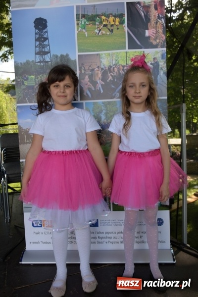 Zdjęcie w galerii na portalu naszraciborz.pl: Majówka pod zamkiem w Chałupkach [FOTO] wiadomości z regionu