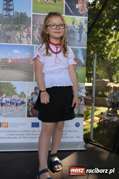 Zdjęcie w galerii na portalu naszraciborz.pl: Majówka pod zamkiem w Chałupkach [FOTO] wiadomości z regionu